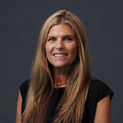 https://www.jumio.com/app/uploads/2022/11/jenn-marsland.jpg